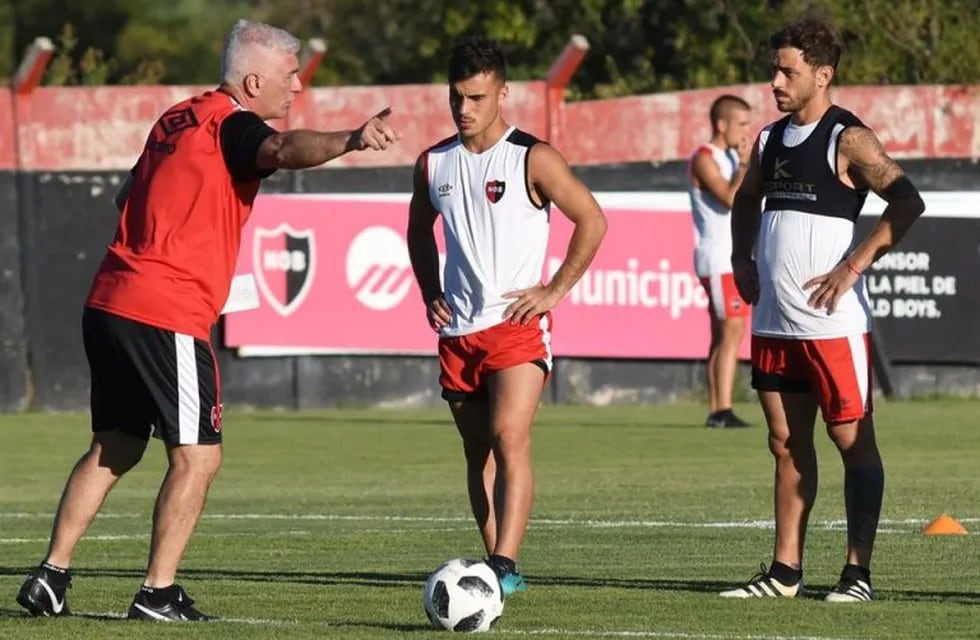 El entrenador evaluará a sus dirigidos y se prevé algunos cambios el cotejo frente a Tigre. (CANOB)