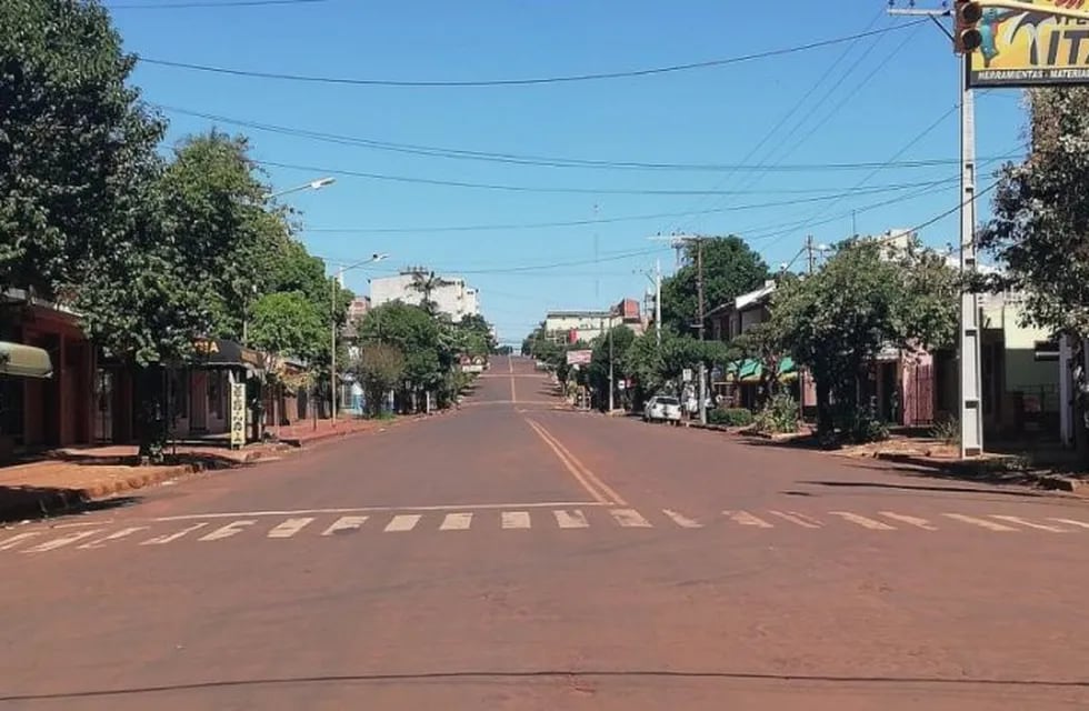 Las calles de Oberá se ven casi desoladas este domingo.