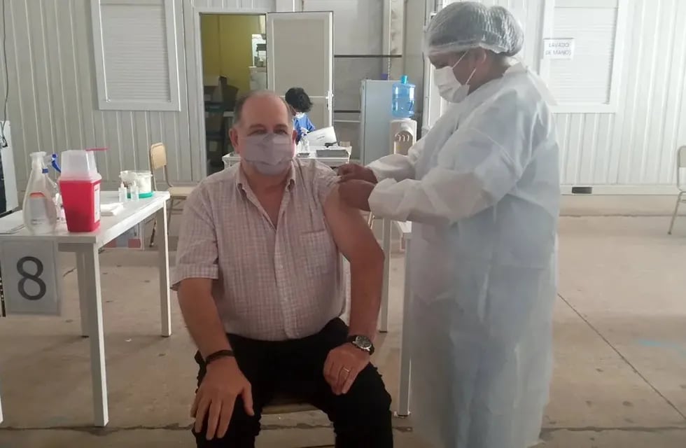 Citan mediante notificación oficial a las personas que esperan la vacunación con segunda dosis de Sputnik-V, en Jujuy.