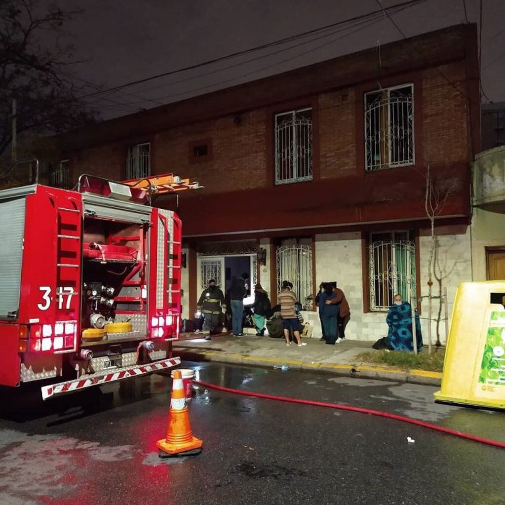 Trágico incendio en un geriátrico en barrio Vélez Sarsfield (Foto: Instagram/Gabriel Sanfilippo)