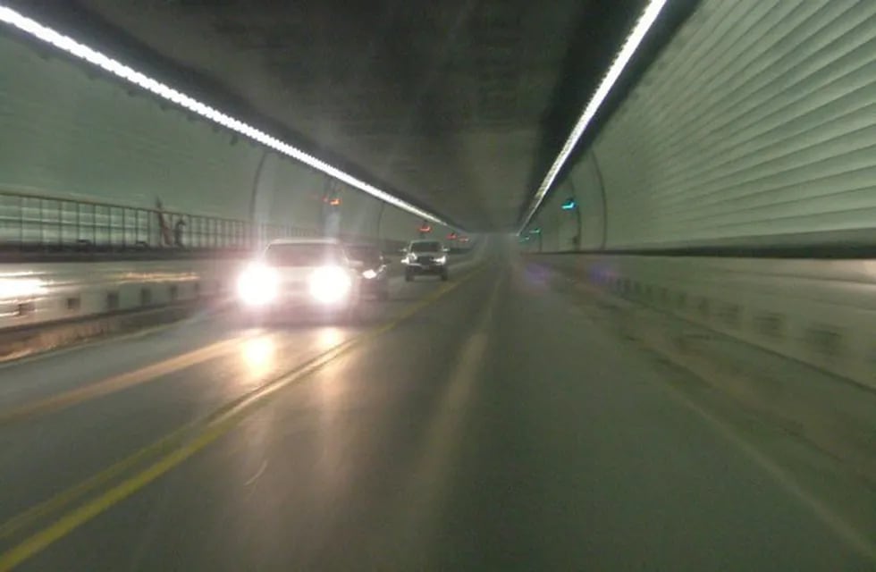 El túnel subfluvial Santa Fe - Paraná cumple este viernes 50 años. (Archivo)