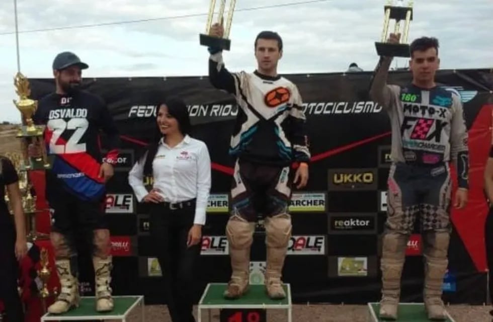 El tucumano Hernán Valceda se consagró campeón en el Campeonato de Motocross del Noroest (Foto: Infoaguilares).