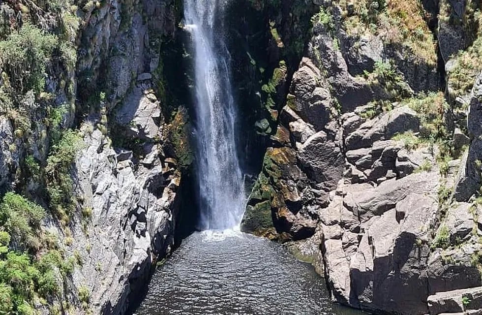 La Cascada del Yatán es uno de los saltos más extremos de las Sierras Grandes.