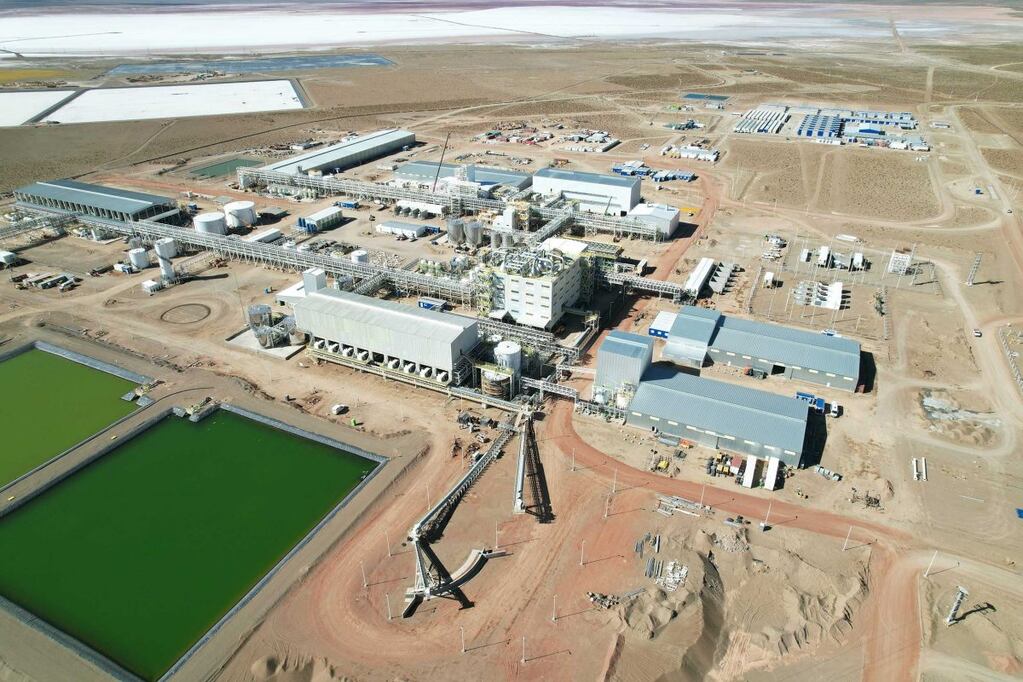 Vista aérea de la planta del proyecto de litio Cauchari-Olaroz, en la Puna jujeña, el tercer yacimiento argentino y segundo jujeño que ya produce el mineral.