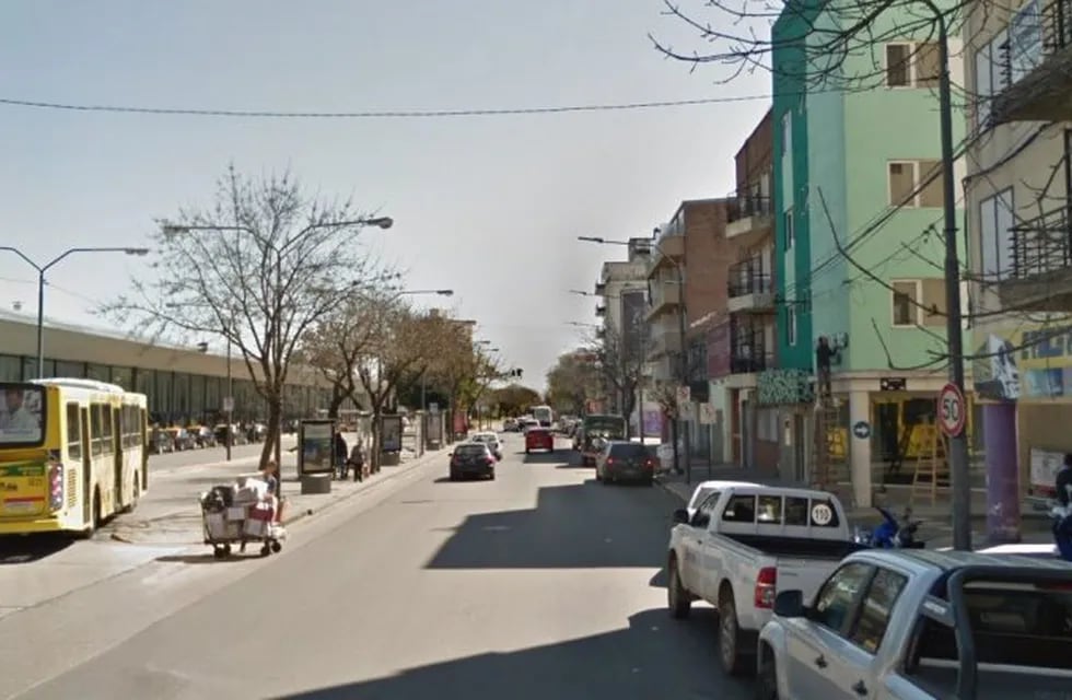 El ataque ocurrió en la puerta de un hotel de calle Santa Fe al 3600. (Google Street View)