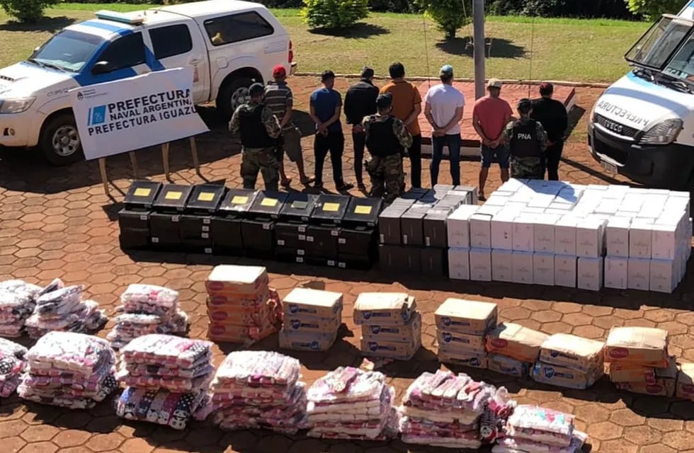 Secuestran cargamento de mercadería ilegal en Puerto Iguazú.