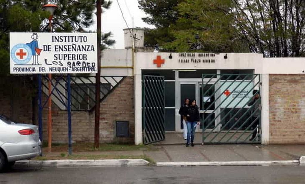 El Instituto Superior de la Cruz Roja en Neuquén, donde Tamara cursó su carrera de enfermería.