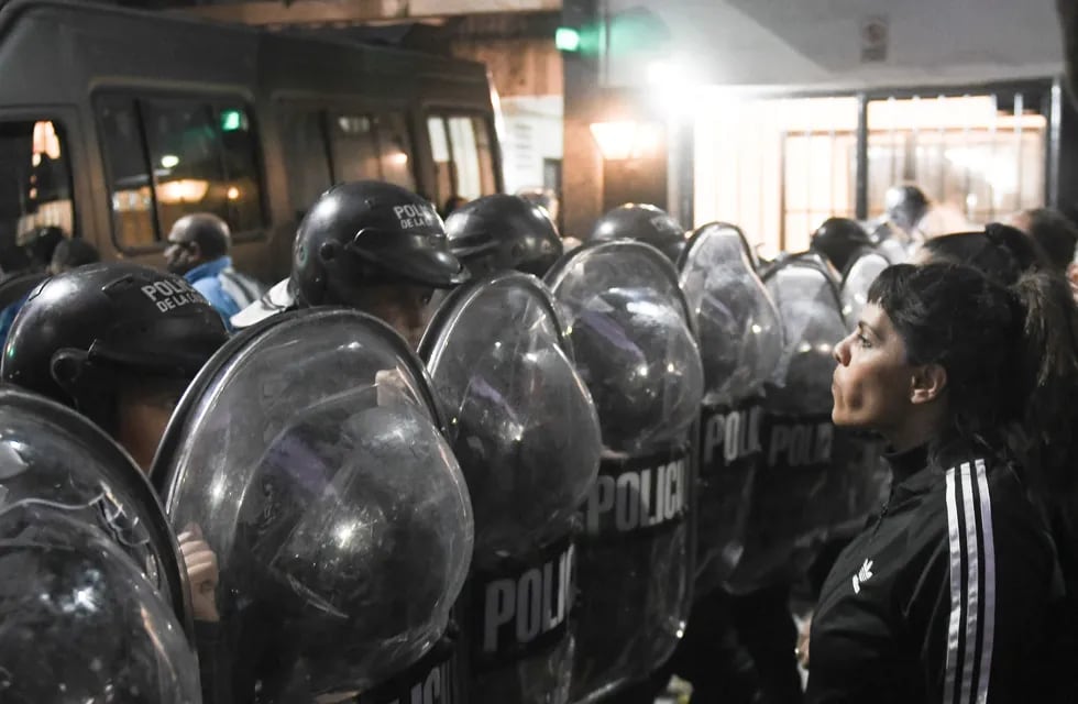 El Gobierno de la Ciudad mantendrá a sus efectivos a pesar de la orden judicial. 
Foto Federico Lopez Claro