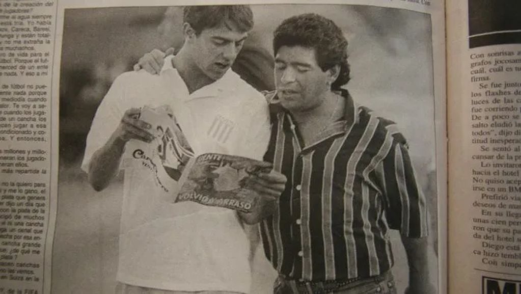 El jugador símbolo de Racing Club, el "Piojo" López junto al técnico, Diego Maradona