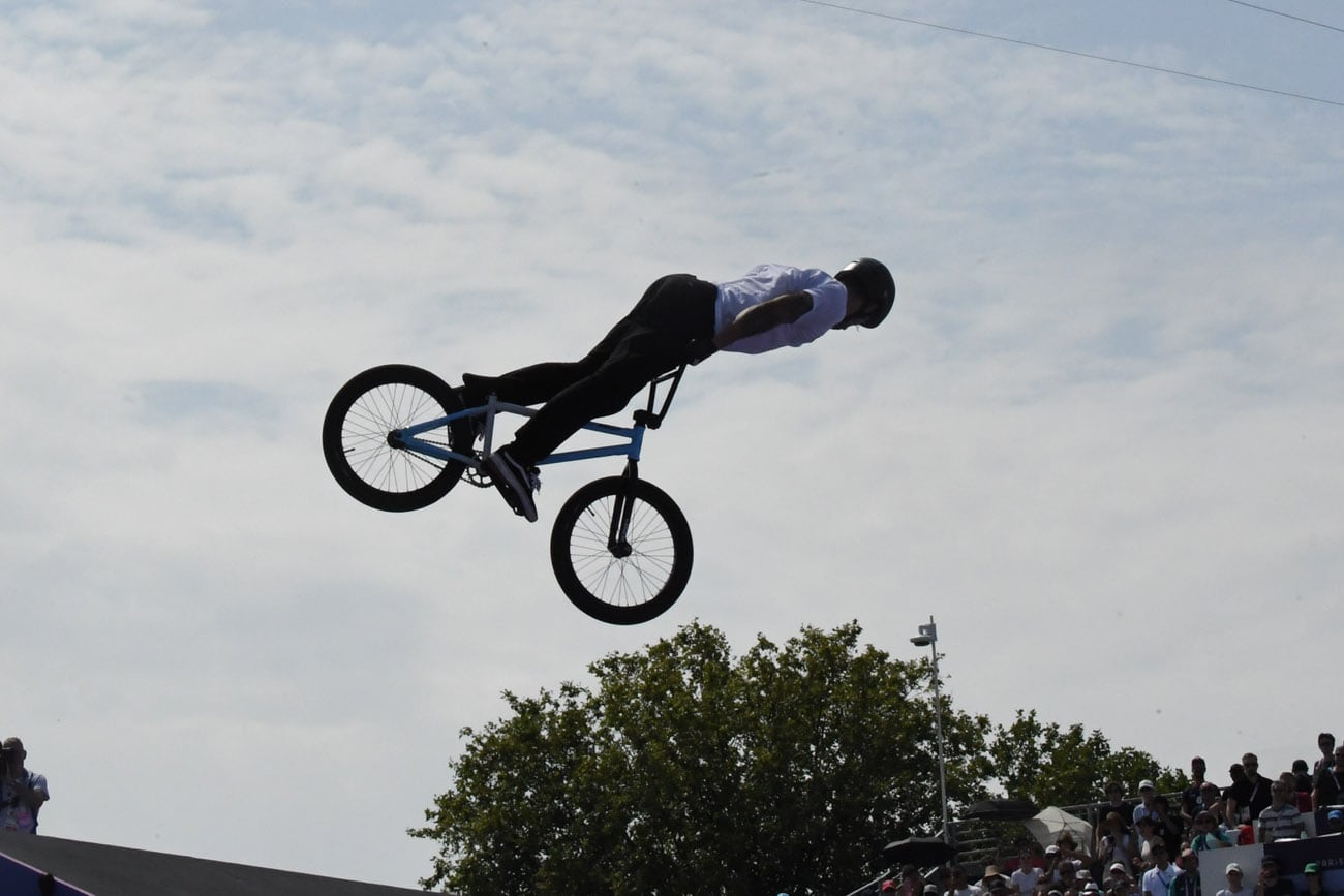 José "Maligno" Torres ganó la medalla de oro en los Juegos Olímpicos de París 2024 en la categoría BMX.  (Gentileza)