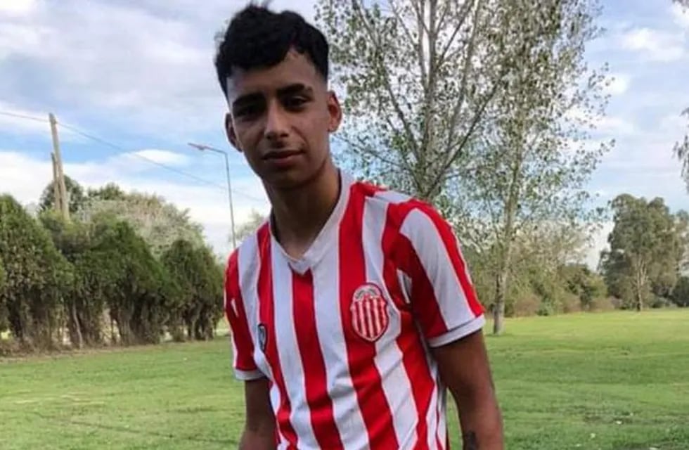 Lucas González, el exfutbolista de Barracas Central de 17 años, que murió baleado por la Policía. Foto Los Andes.
