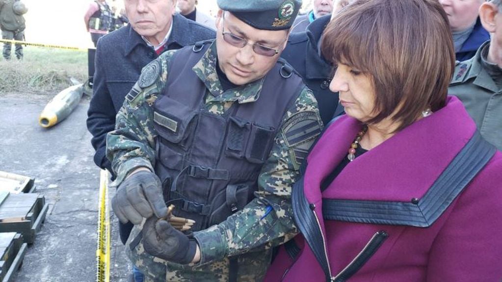 La ministra Bullrich da a conocer los resultados del secuestro de armas en Córdoba.