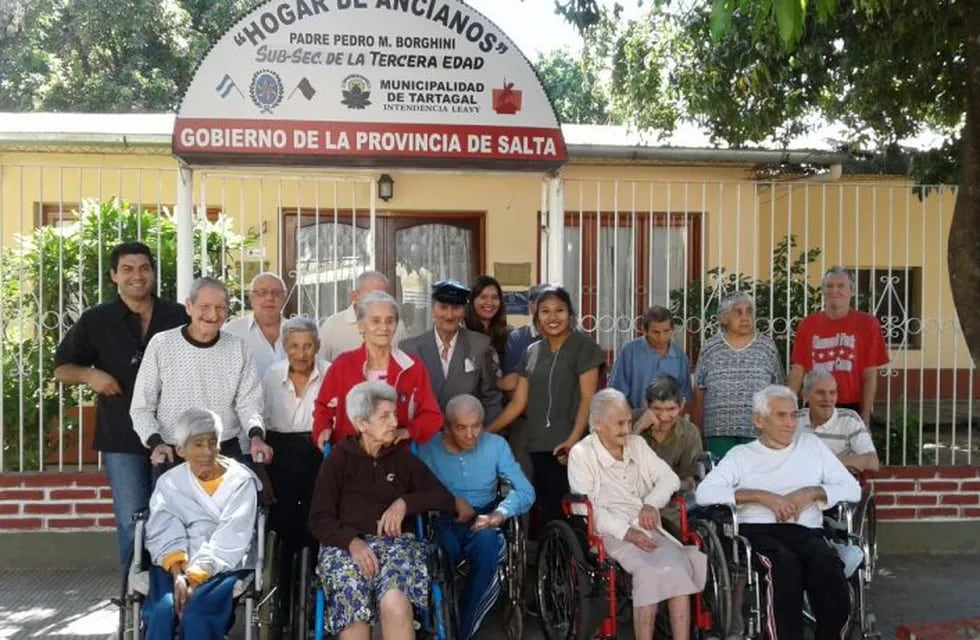 Los 19 abuelos del hogar de Tartagal le ganaron al coronavirus (Facebook Hogar de Ancianos Padre Pedro M. Borghini)