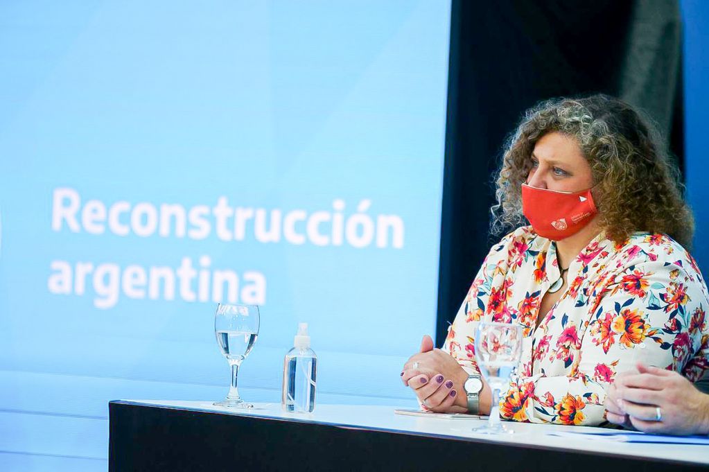 La ministro de Producción y Ambiente de la provincia, Sonia Castiglione, participó del acto encabezado por el Presidente Alberto Fernández en el Museo del Bicentenario de CABA.