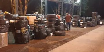 Interceptan millonario contrabando de cubiertas en Puerto Iguazú