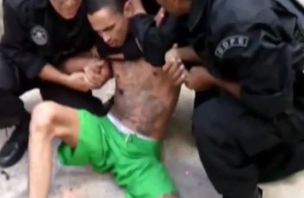 Policías del estado brasileño de Goias torturan a presos con picanas eléctricas.