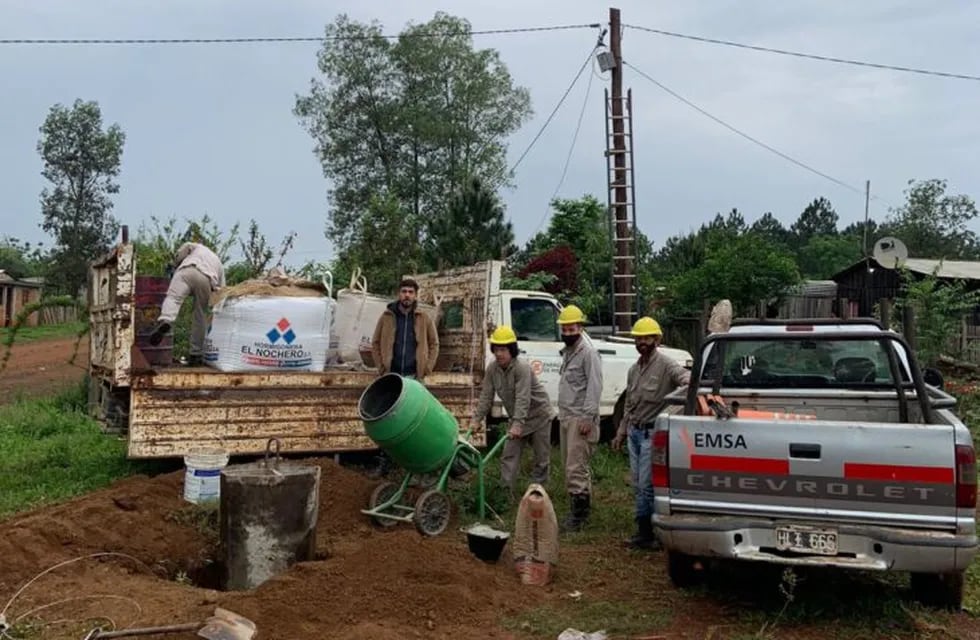 Energía de Misiones se encuentra en obras en el barrio El Porvenir II de Posadas.