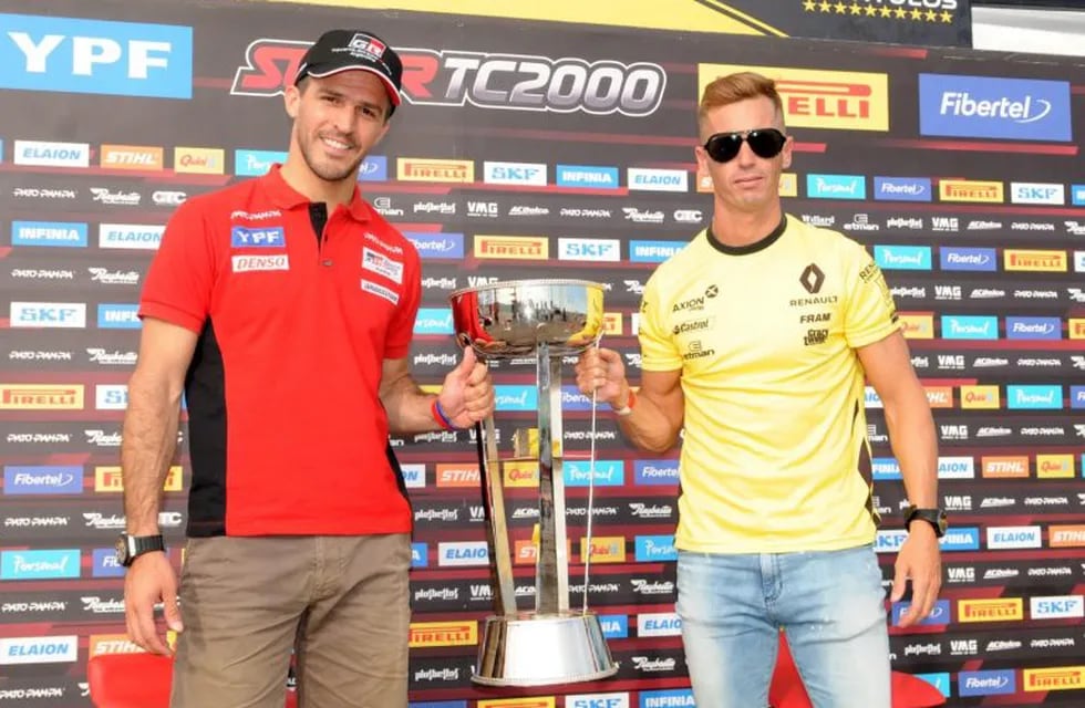 Matías Rossi y Leonel Pernía, en la previa de la definición del Súper TC2000, temporada 2019. Los dos únicos aspirantes al título.