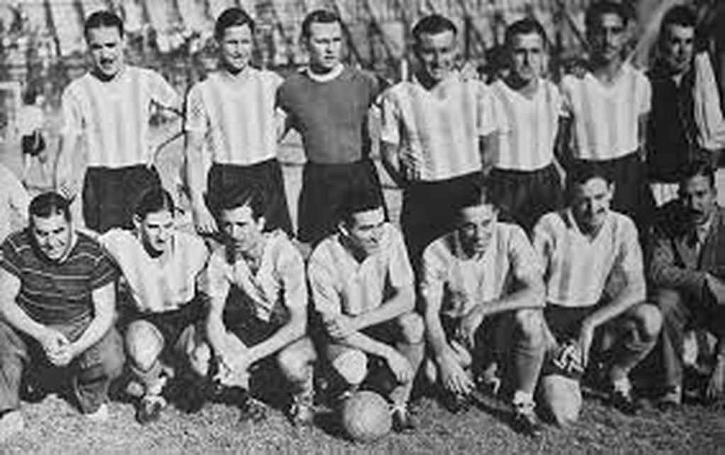 La Selección Argentina de esa época contaba con varias joyas como el "Charro" Moreno, Bernabé Ferreyra, De la Mata, Pedernara, entre otros.