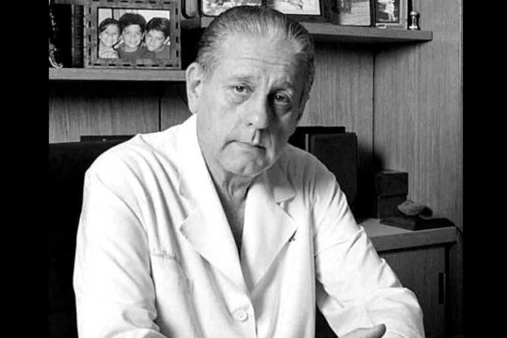 René Favaloro realizó el primer bypass para resolver la obstrucción de las arterias coronarias.