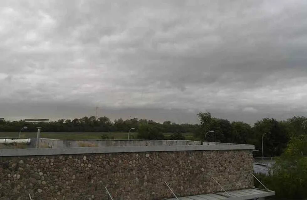 Cielo nublado en la ciudad de Córdoba.