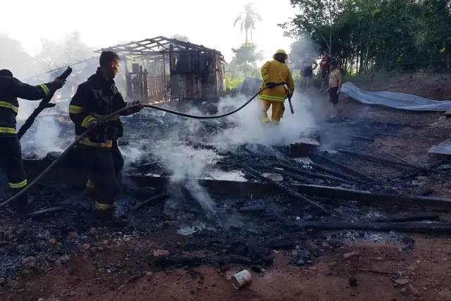 Incendio en Villa Unión.