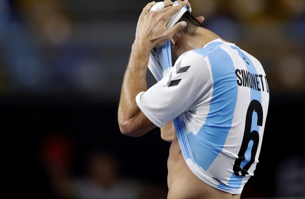 Argentina perdió con Qatar y quedó afuera del Mundial (EFE/EPA/Petr David Josek / POOL)