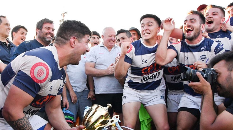 Carlos Paz Rugby fue campeón y todo fue alegría y euforia para los de la Villa serrana. (prensa Unión Cordobesa de Rugby)