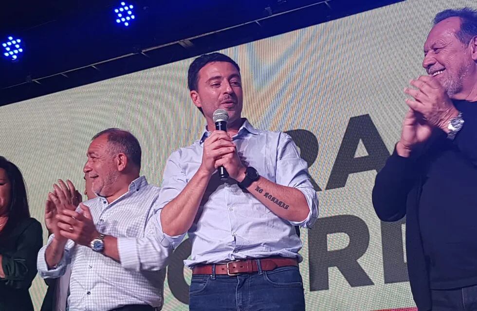 "No robarás": el tatuaje de Rodrigo de Loredo.