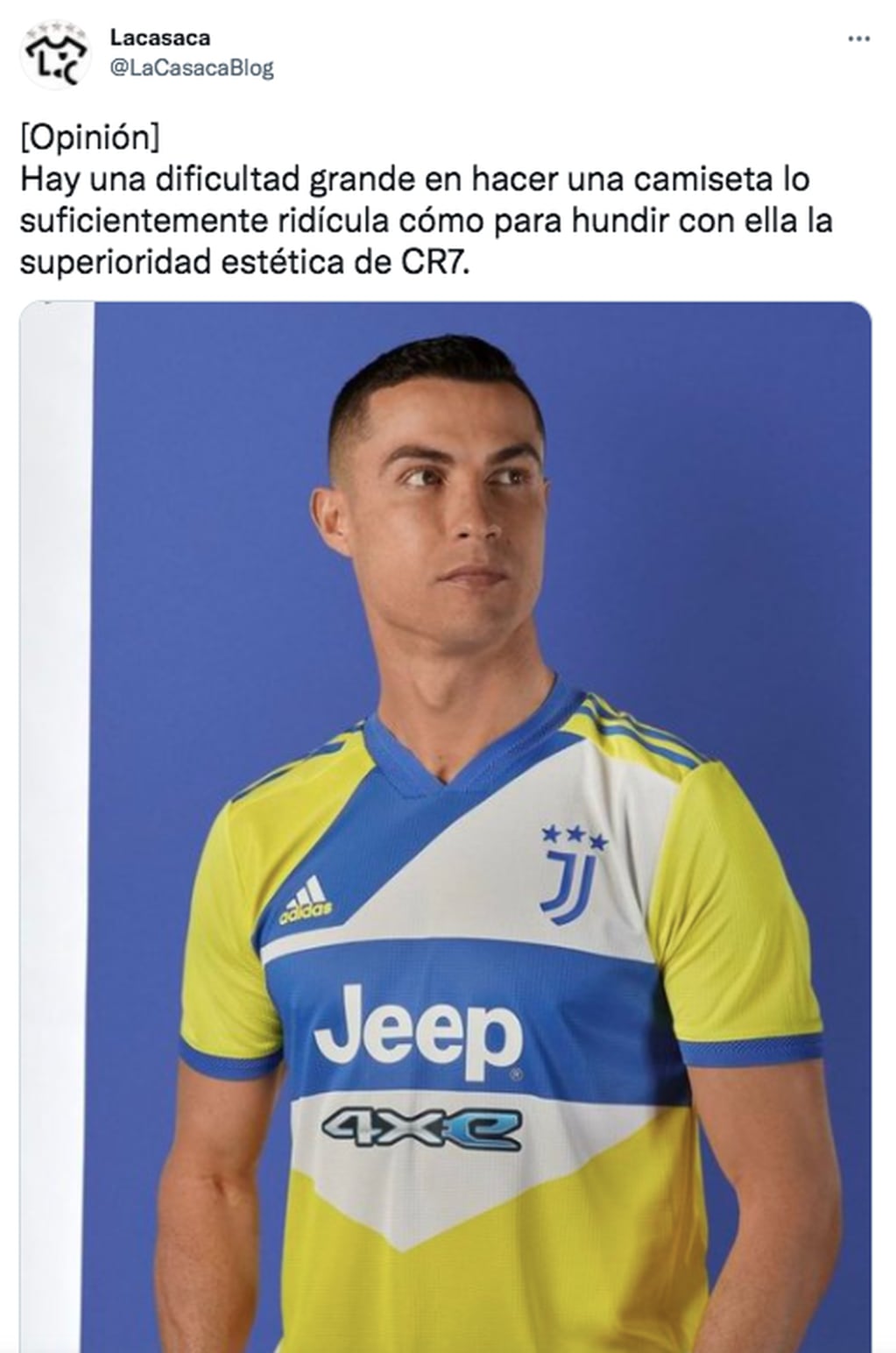 La tercera camiseta de Juventus, criticada por sus hinchas y fuente de memes en redes sociales.