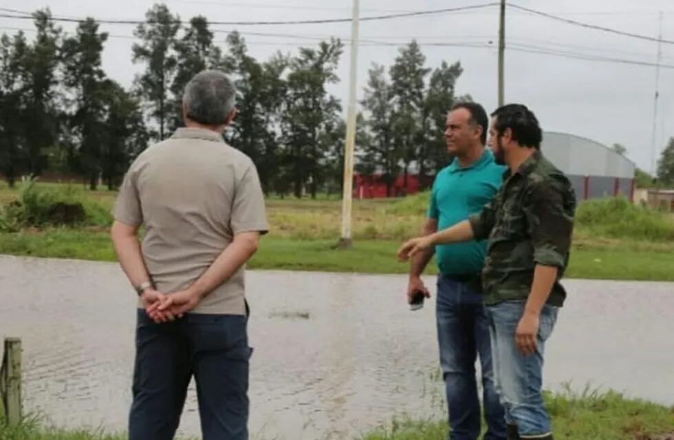 Daniel Capitanich recorrió las localidades chaqueñas más afectadas por la lluvia