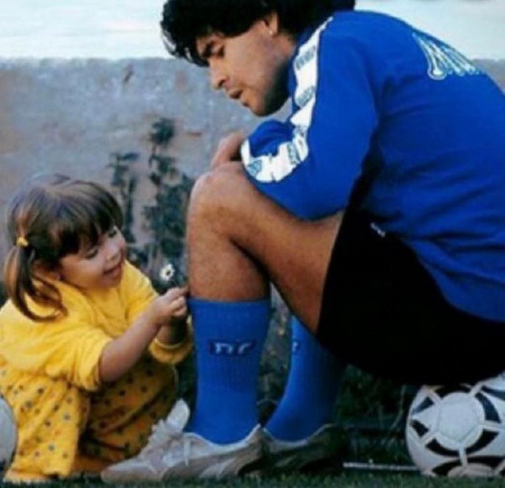 Gianinna Maradona compartió una foto y un emotivo mensaje por el cumpleaños de Diego (Foto: Instagram)