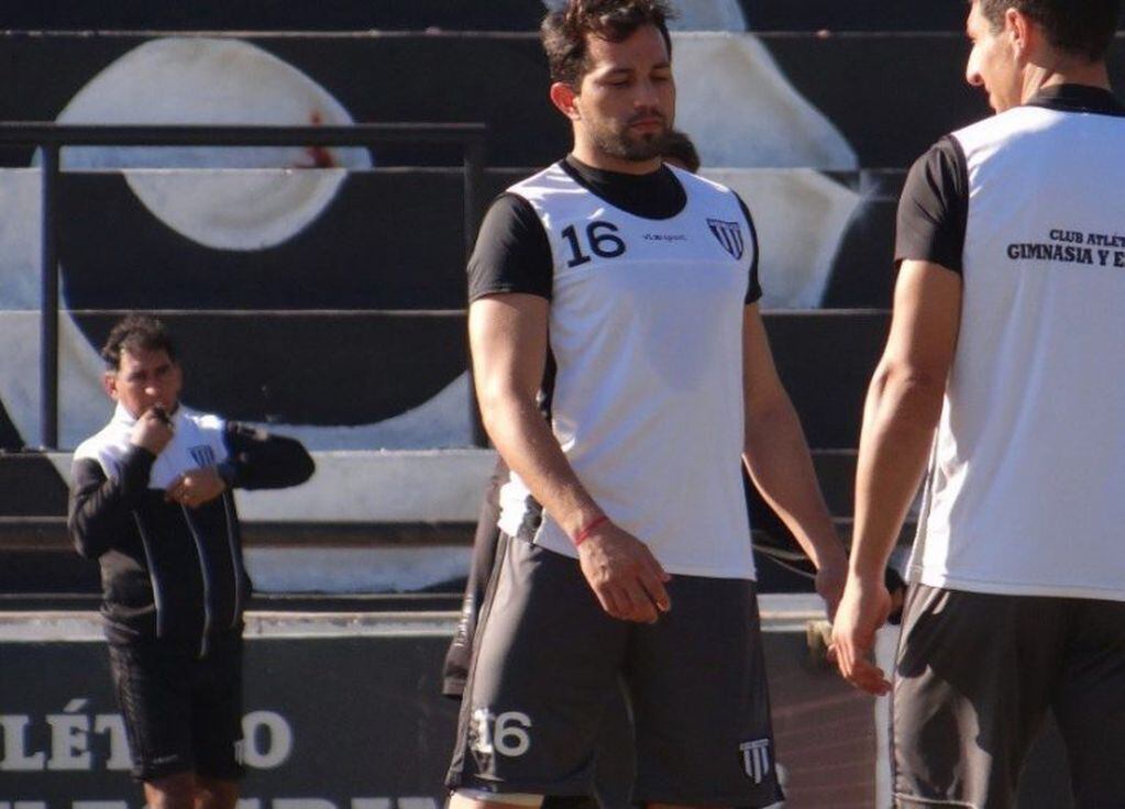Uno de los técnico del "Lobo" mendocino, Darío Alaniz trabajó en lo táctico y definió el equipo para enfrentar a Defensores de Villa Ramallo.