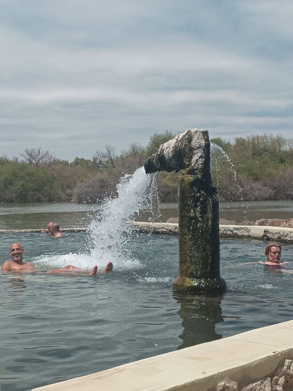 Las aguas termales se encuentran al norte de Córdoba, a 20 kilómetros de Serrezuela.