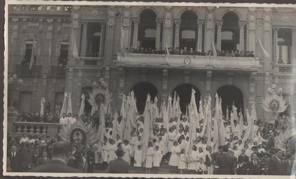 Frente de Casa de Gobierno en 1940.