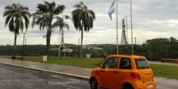 Puerto Iguazú: un vecino es el primero en comprar un automóvil eléctrico al 100%