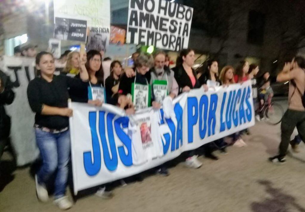 Miles de personas caminaron las calles reclamando justicia
Crédito: Vía Gchú