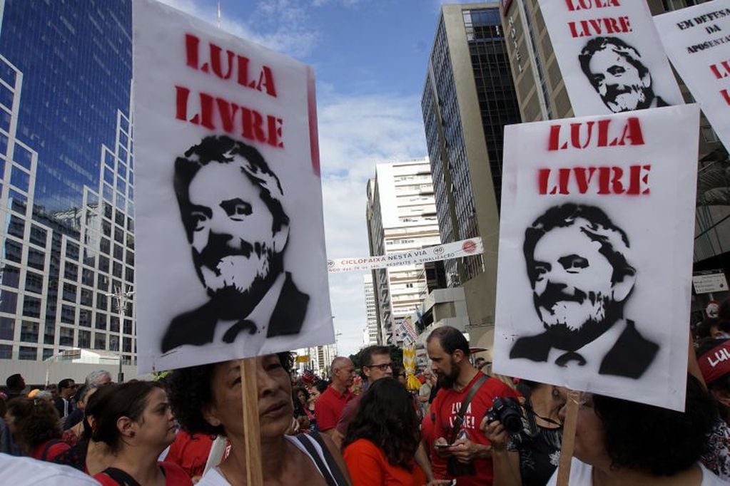 Simpatizantes del ex presidente brasileño Luiz Inácio Lula da Silva (Cris Faga/ZUMA Wire/dpa)
