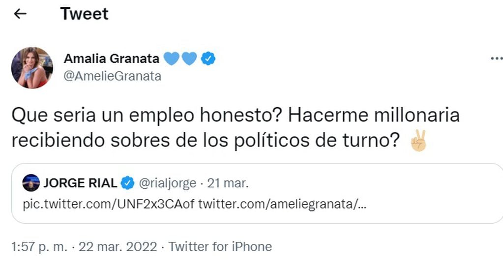 La periodista rosarina recogió el guante por Twitter luego de la crítica de Rial.