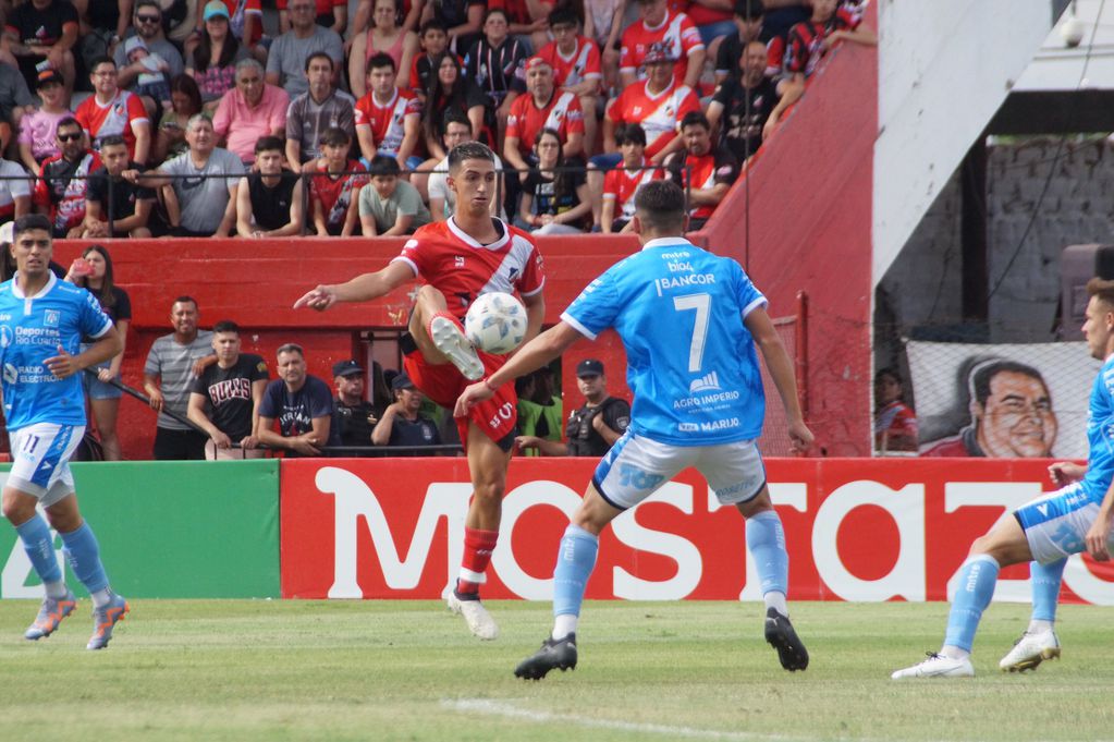 El Deportivo Maipú enfrenta a Estudiantes de Río Cuarto por la semifinal de vuelta de la Primera Nacional / Prensa Deportivo Maipú.