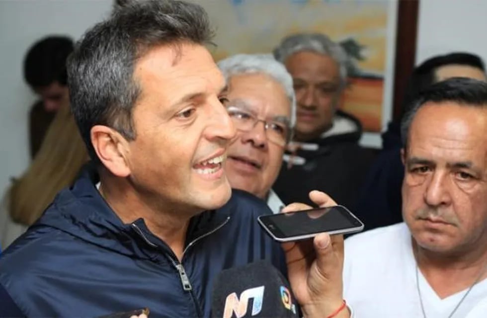 Massa brindó una conferencia de prensa en Tucumán. (Vía País)