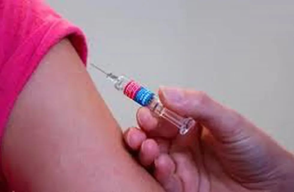 Desde el municipio se aclara que solamente se vacunará con turno previo para evitar aglomeraciones de personas.