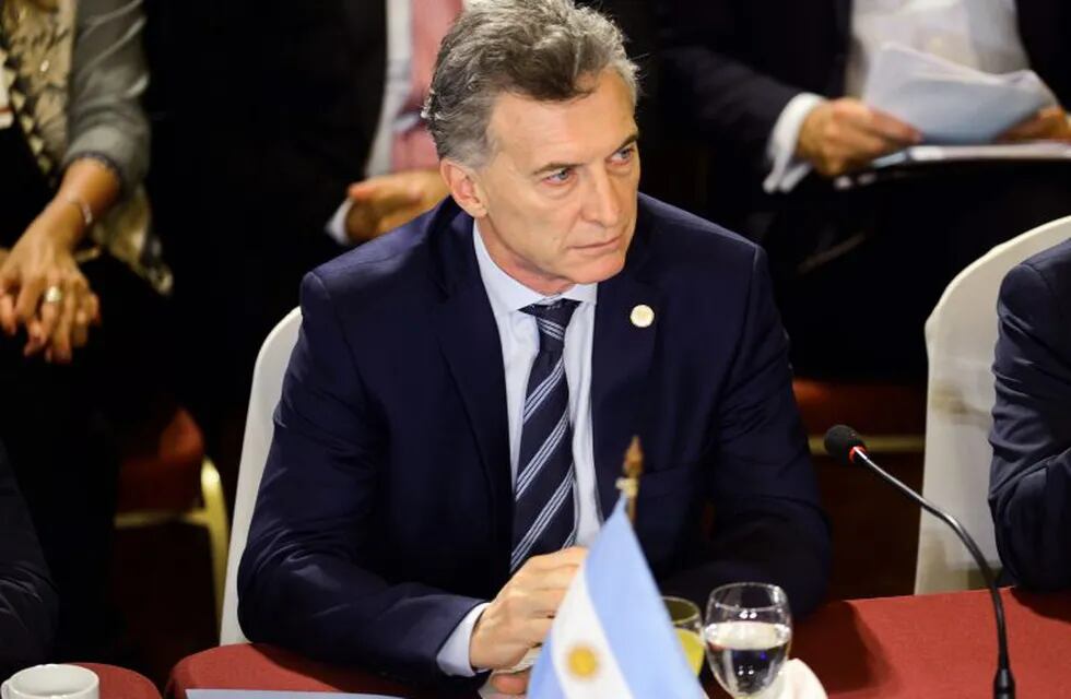 Mauricio Macri, Argentina's president, listens during the Mercosur Summit in Montevideo, Uruguay, on Tuesday, Dec. 18, 2018. Free-trade agreement talks between the South American trade bloc and the European Union will continue in 2019 if no deal is reached. Photographer: Santiago Mazzarovich/Bloomberg uruguay montevideo mauricio macri cumbre del mercosur en montevideo argentina asume presidencia del mercosur