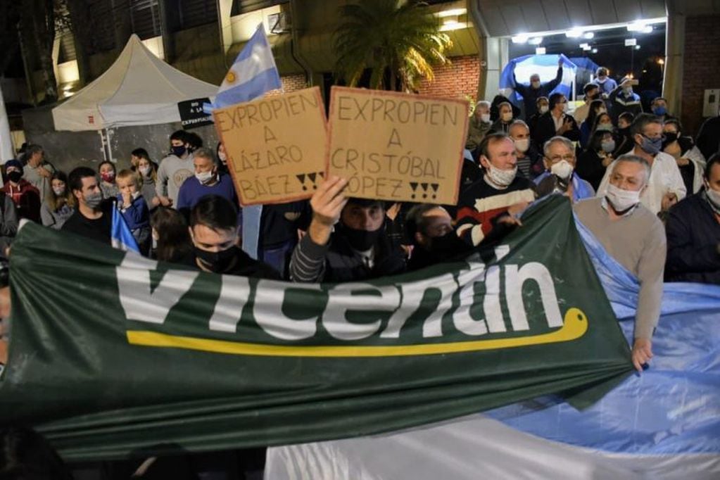 En Avellaneda hubo protestas en la calle contra la expropiación de Vicentin. (@mauroyasprizza)