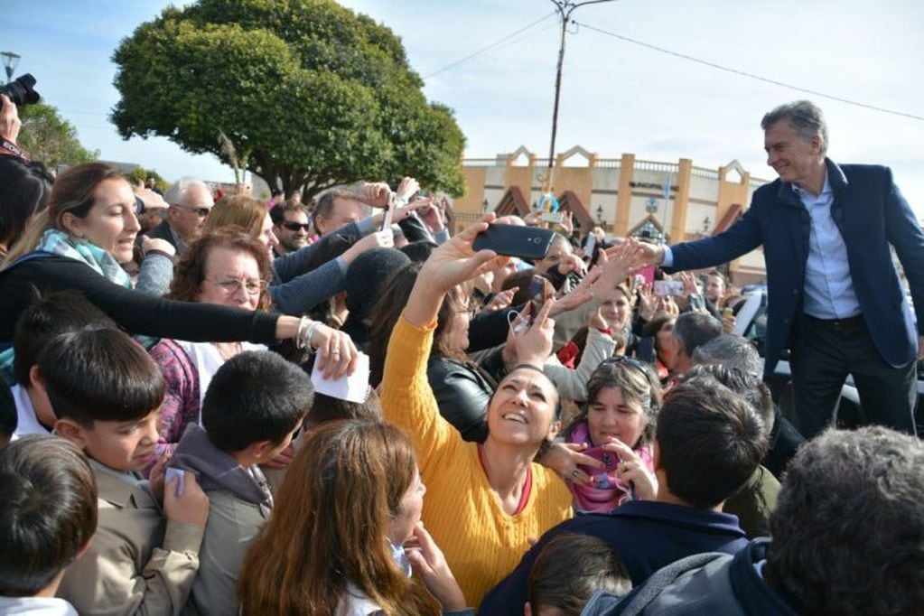 Mauricio Macri en Córdoba, en la visita a Fadea, Embalse y Los Cóndores.