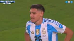 Nahuel Molina llegó hasta el fondo y, luego de un pase de Messi, tuvo la apertura del marcador para Argentina ante Chile por Copa América