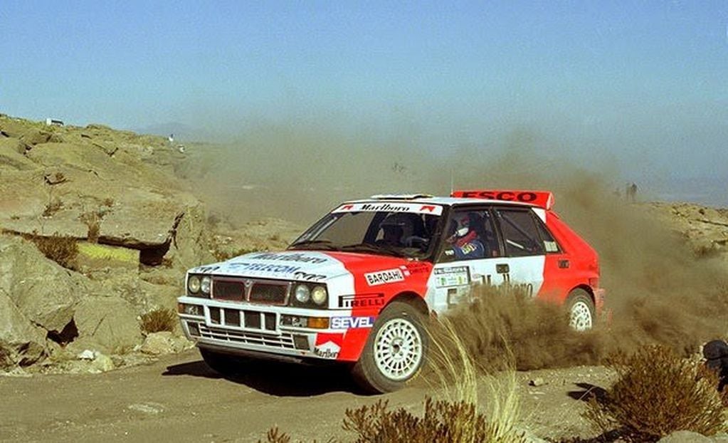 Recalde y Martin Christie, durante el Rally de Argentina 1995, que ganaron con un Lancia Delta HF del equipo italiano Top Run.  