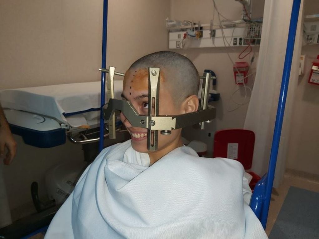 Epilepsia: el doctor Carlos Ciraolo realiza en el Italiano una cirugía pionera en América Latina (Foto: Clarín)