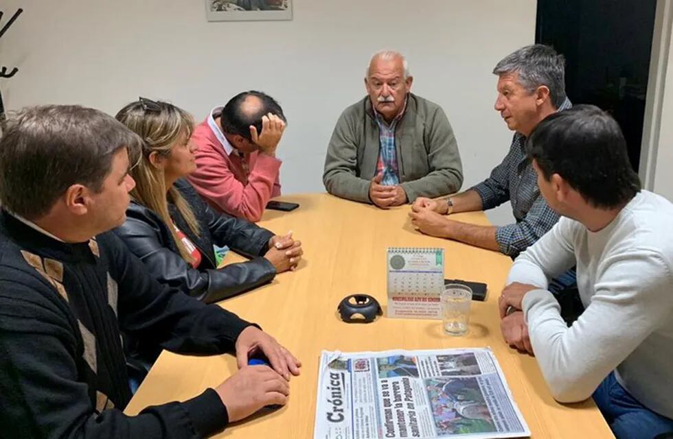 Gustavo Menna recorrió tres localidades de Chubut para escuchar las inquietudes de sus intendentes.