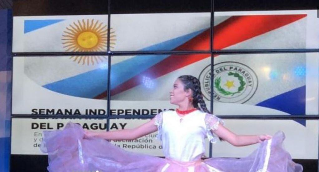 Danzas en homenaje a la Semana de la Independencia de Paraguay. (WEB)
